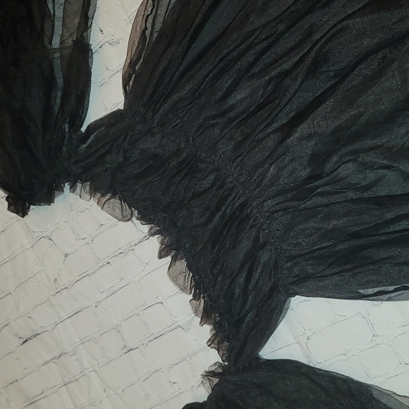 BLACK LACE DRESS - Picture 2 of 3